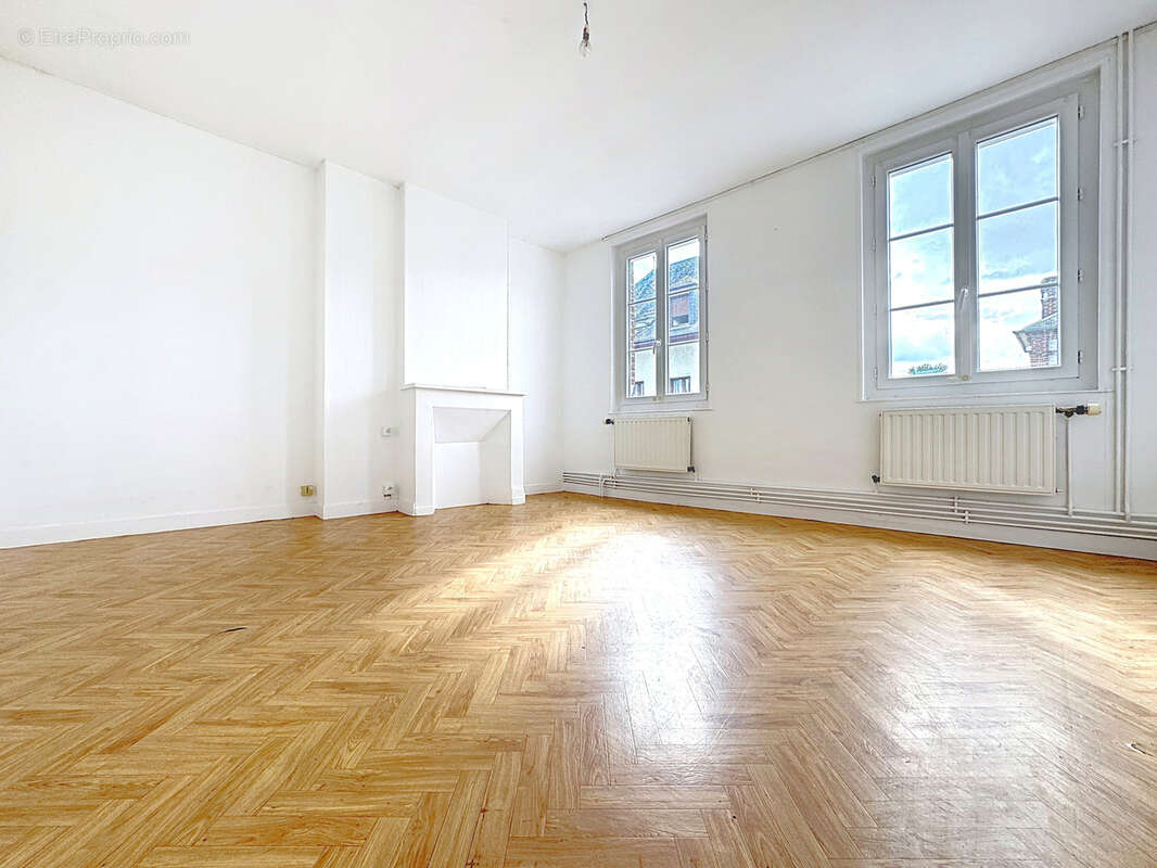 Maison à ROMILLY-SUR-ANDELLE