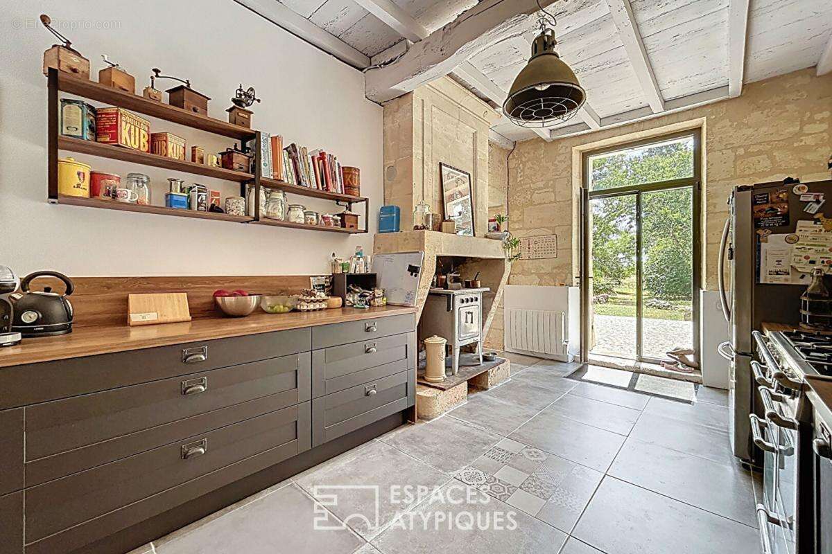 Maison à PRIGNAC-ET-MARCAMPS