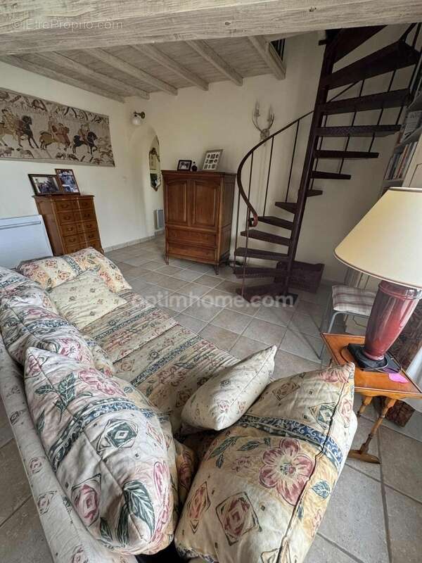 Maison à FONTVIEILLE