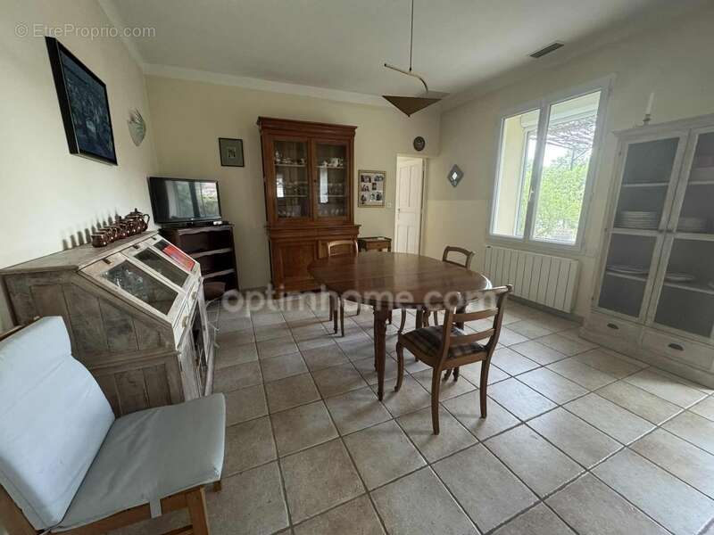 Maison à FONTVIEILLE