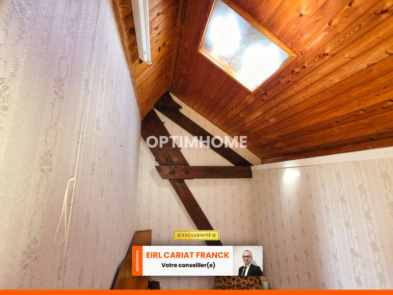 Maison à SAINT-ETIENNE-DE-FURSAC