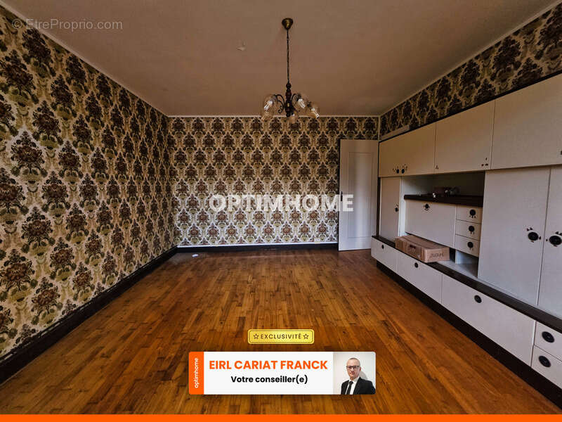 Maison à SAINT-ETIENNE-DE-FURSAC