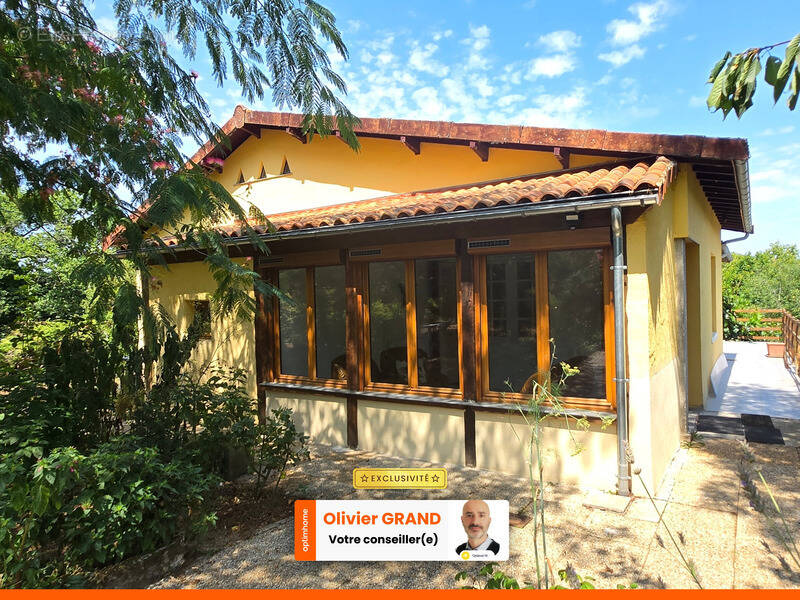 Maison à MONTROL-SENARD