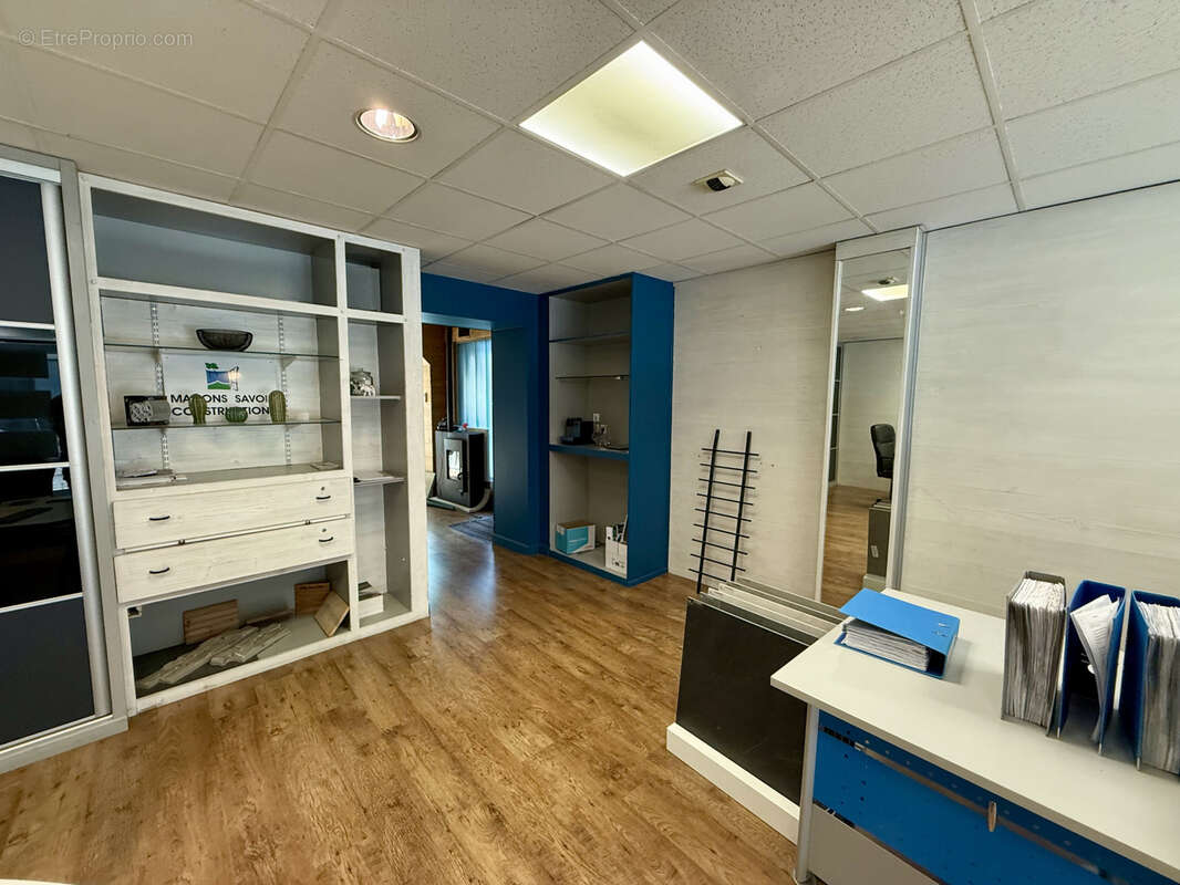 Commerce à SAINT-JEAN-DE-MAURIENNE