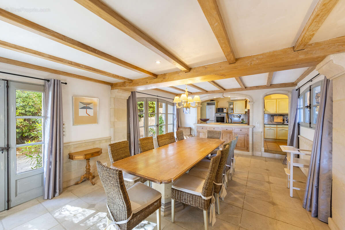 Maison à ROQUEBRUNE-SUR-ARGENS