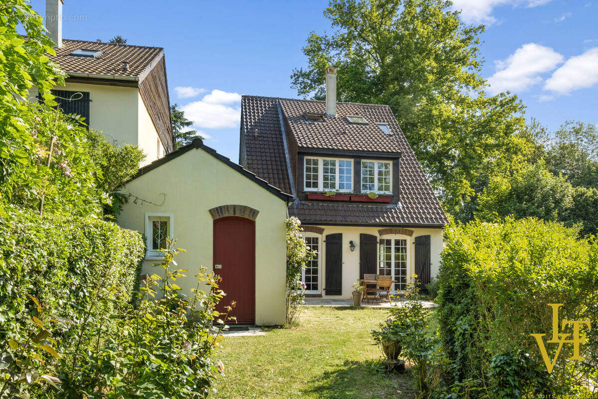 Maison à JOUY-EN-JOSAS