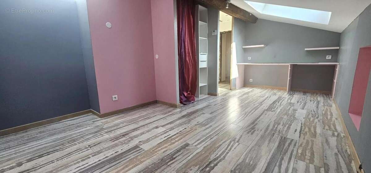 Maison à SAINT-MARTIN-DU-MONT