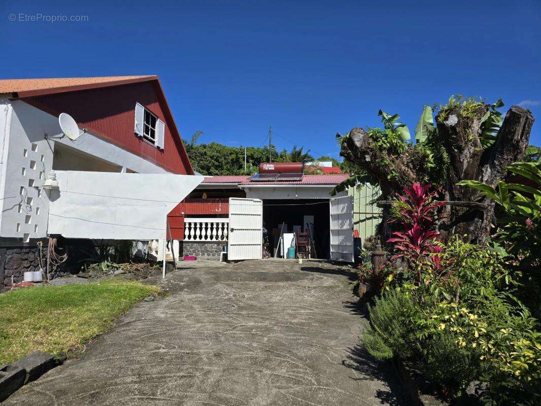 Maison à SAINTE-ROSE