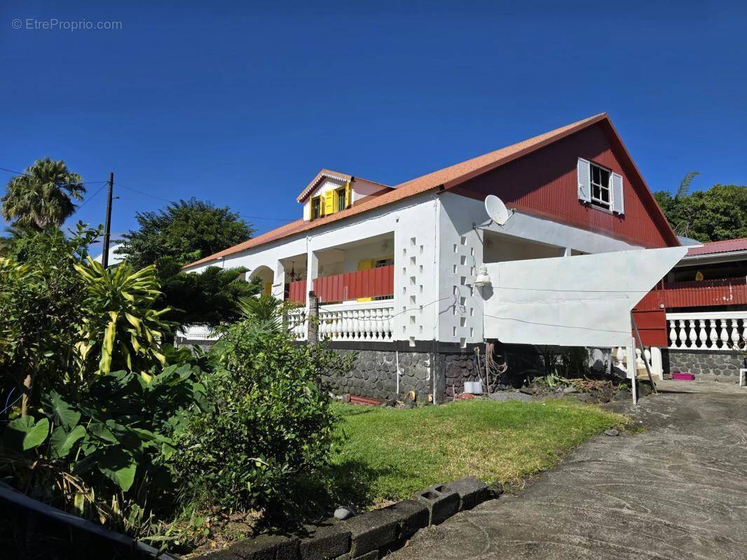 Maison à SAINTE-ROSE