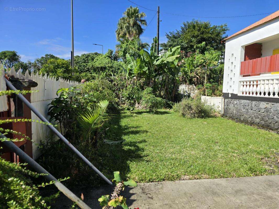 Maison à SAINTE-ROSE