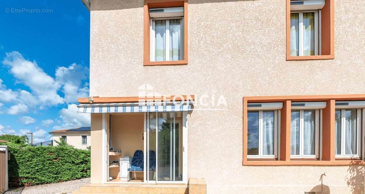 Maison à SAINT-CLAIR-DU-RHONE