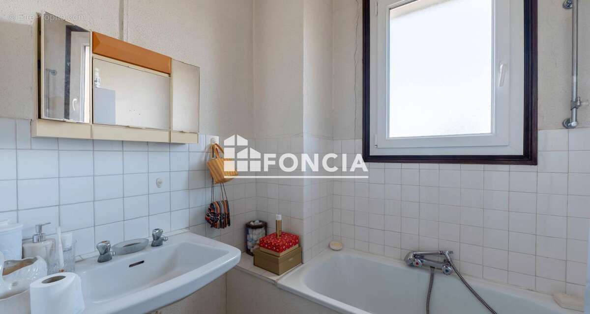 Maison à SAINT-CLAIR-DU-RHONE