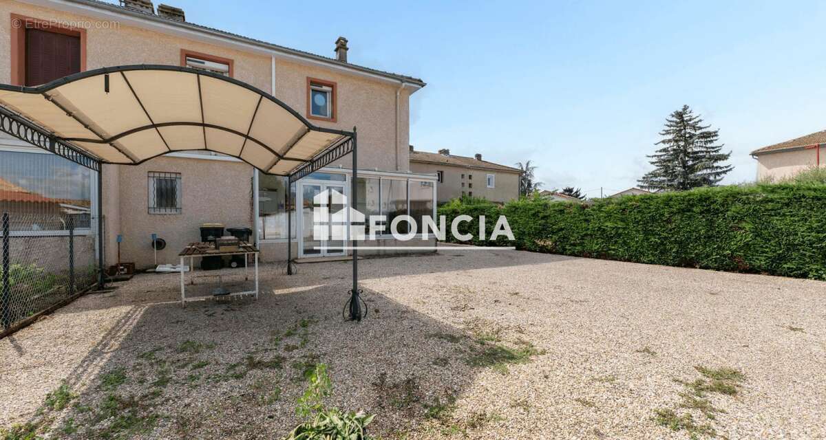 Maison à SAINT-CLAIR-DU-RHONE