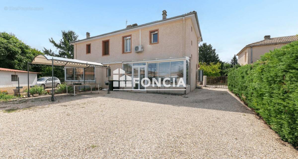 Maison à SAINT-CLAIR-DU-RHONE