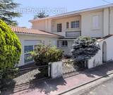 Appartement à SALLES