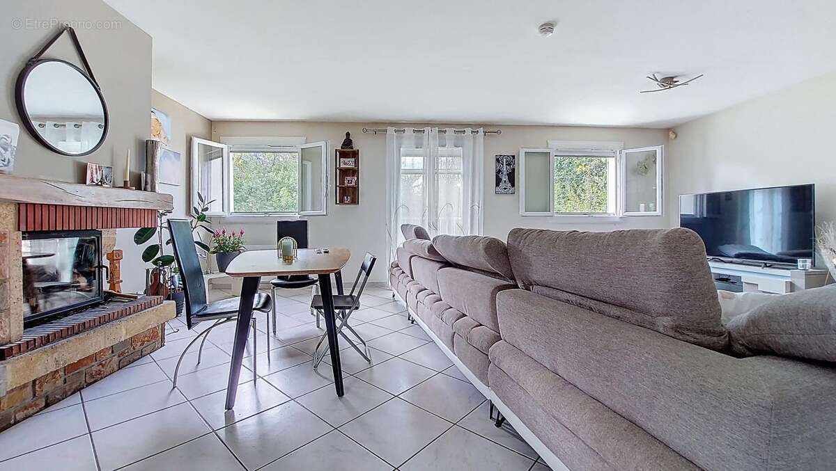 Maison à VILLEFONTAINE