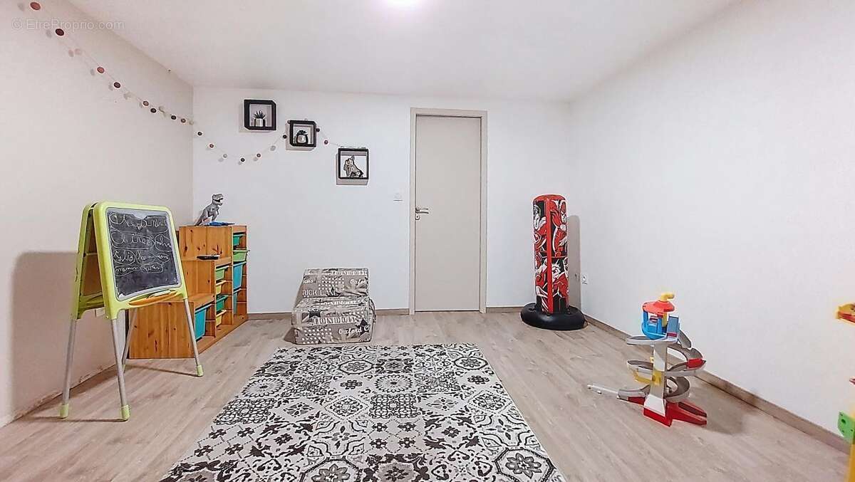 Maison à VILLEFONTAINE