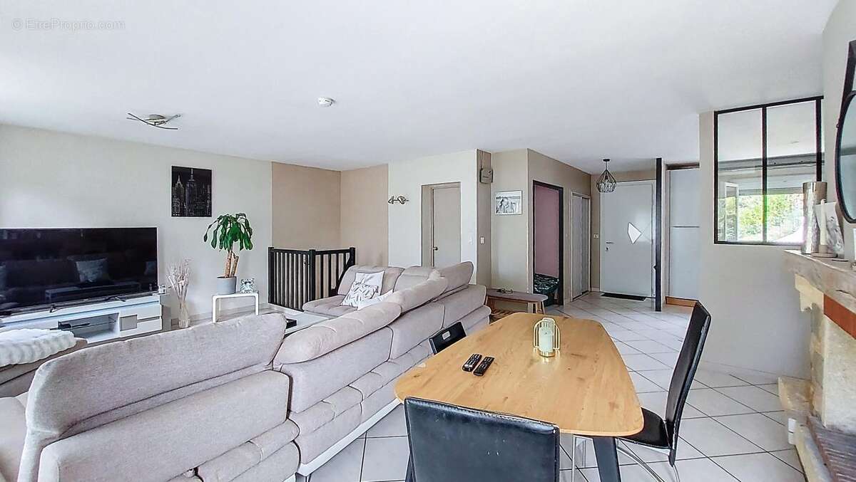 Maison à VILLEFONTAINE