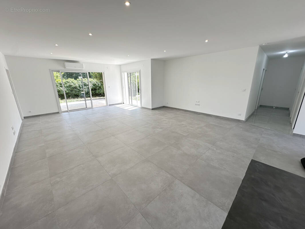 Maison à SAINTE-BAZEILLE