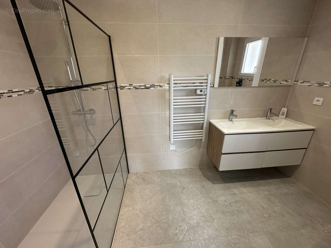 Maison à SAINTE-BAZEILLE