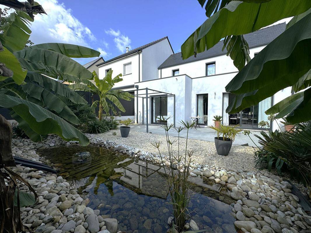 Maison à PLOUGOUMELEN