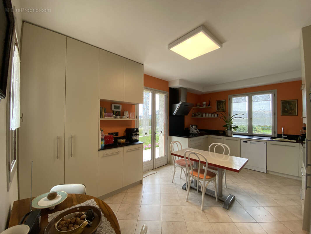 Maison à SAINTE-SAVINE