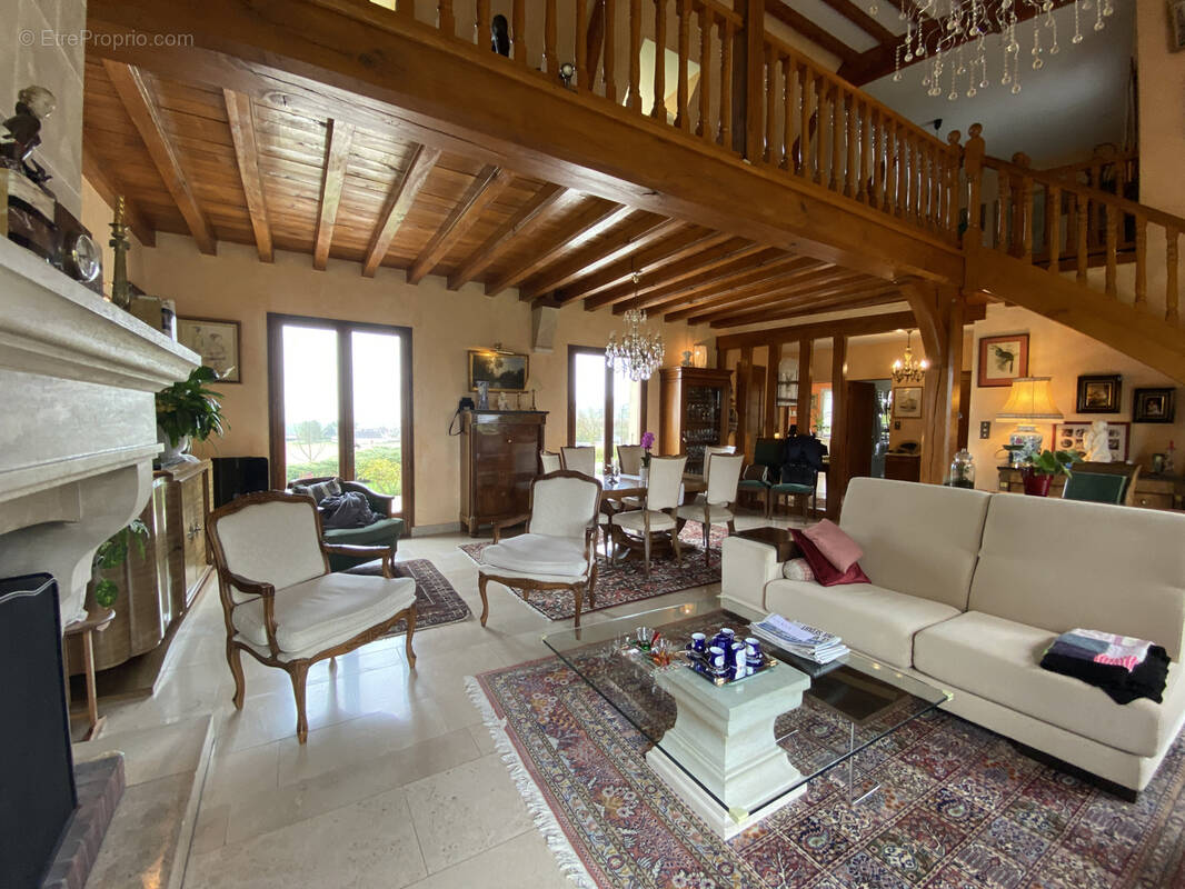 Maison à SAINTE-SAVINE