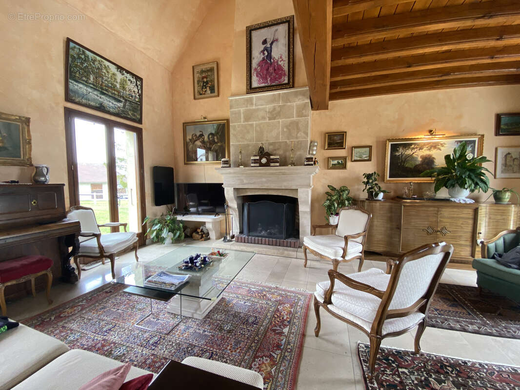 Maison à SAINTE-SAVINE