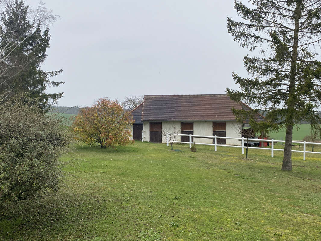 Maison à SAINTE-SAVINE