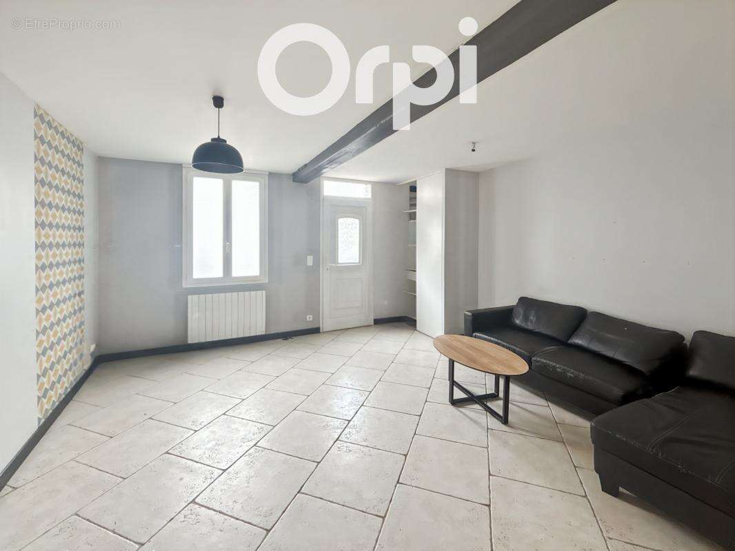 Maison à RESSONS-SUR-MATZ