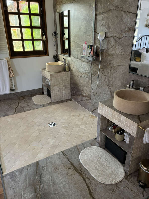 Maison à MONNERVILLE