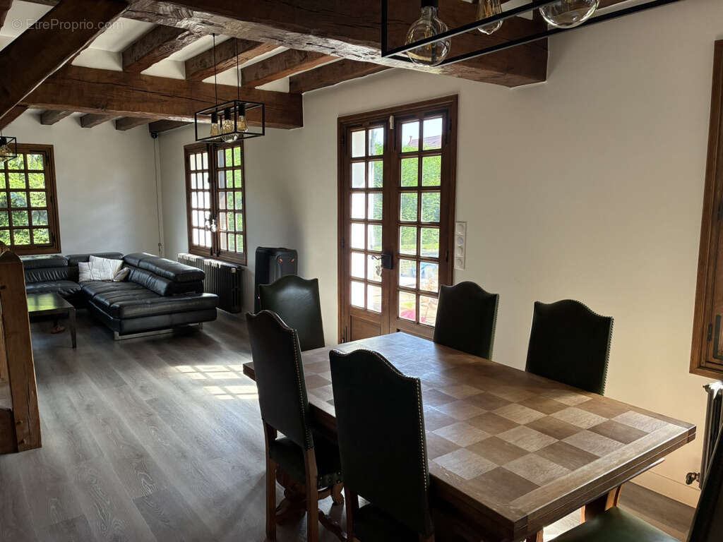 Maison à MONNERVILLE