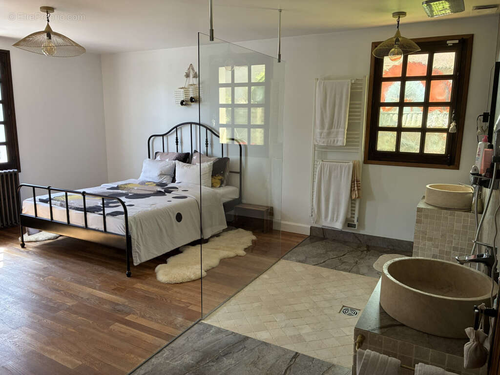 Maison à MONNERVILLE