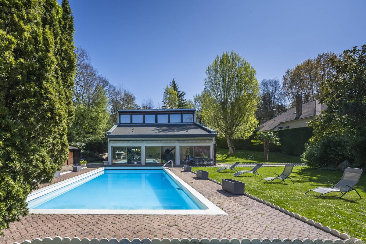 Maison à LE VESINET