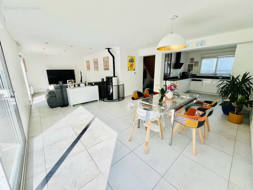 Maison à SAINT-MARTIN-BOULOGNE