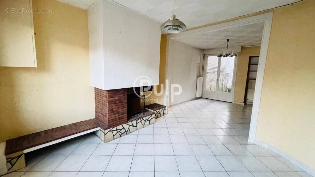 Maison à ELEU-DIT-LEAUWETTE