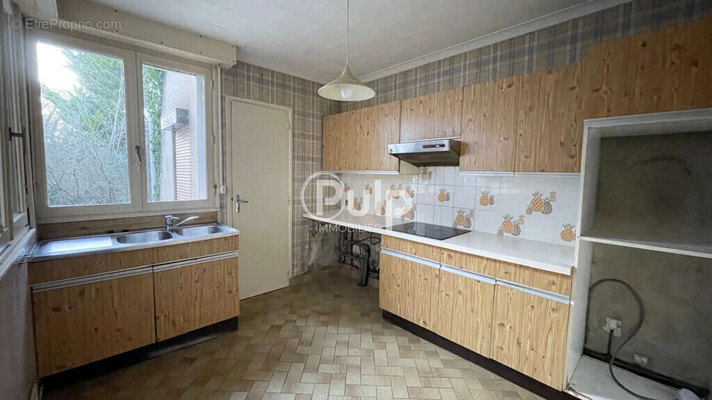 Maison à ELEU-DIT-LEAUWETTE