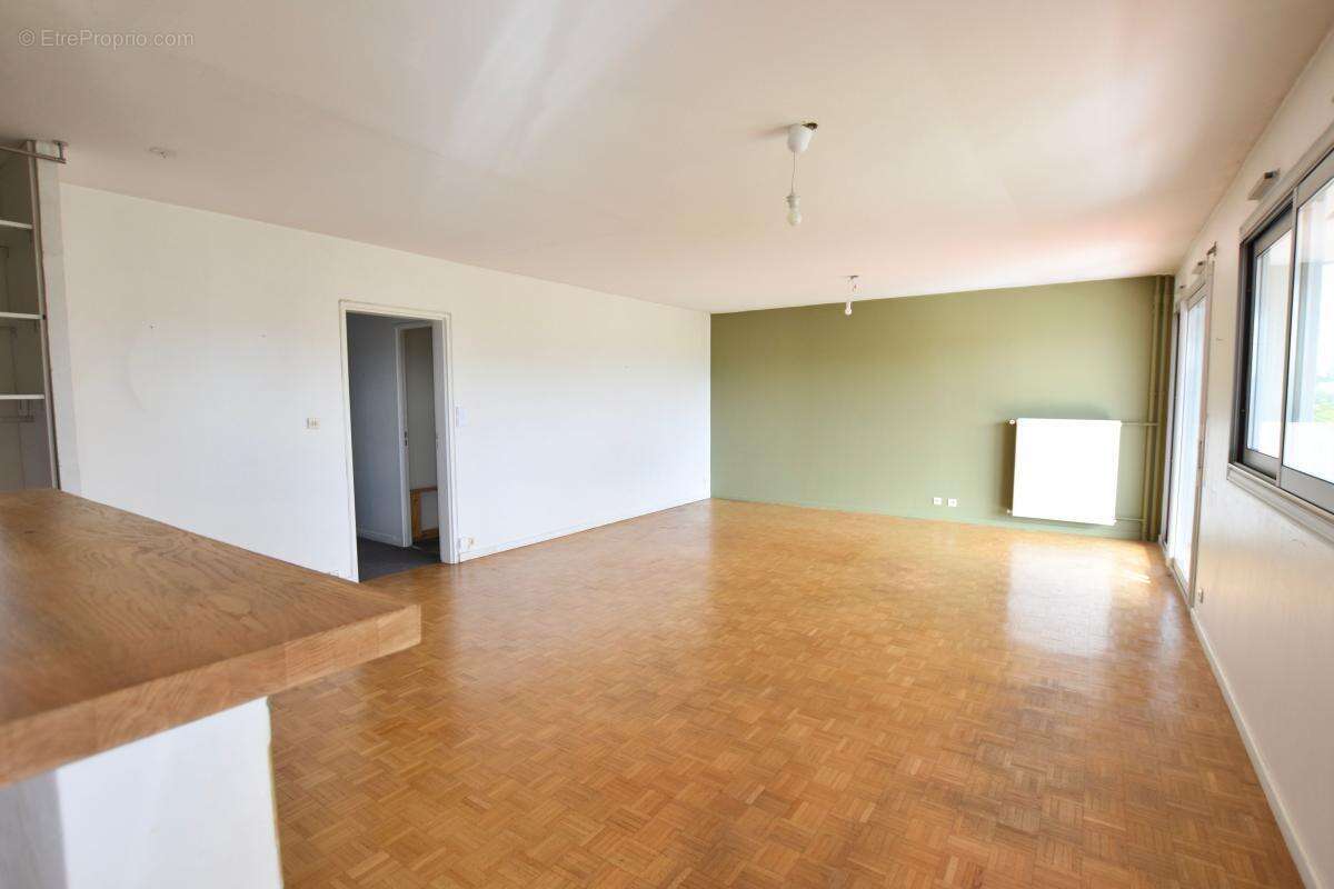 Appartement à TASSIN-LA-DEMI-LUNE