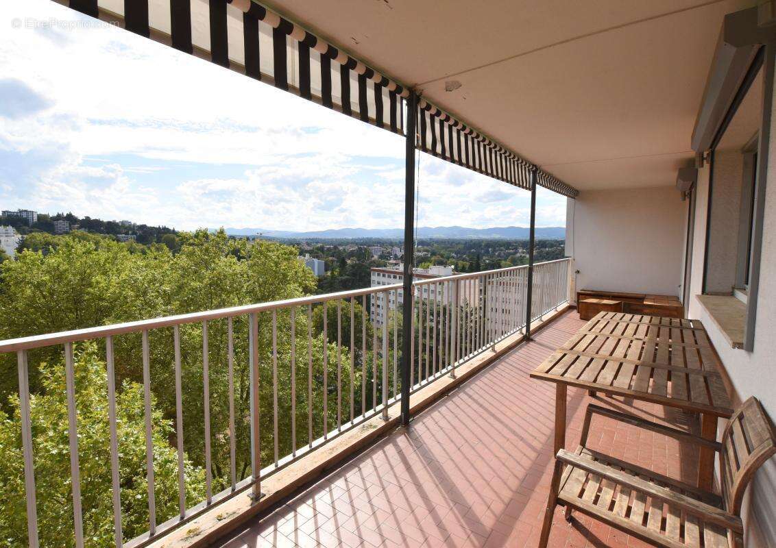 Appartement à TASSIN-LA-DEMI-LUNE