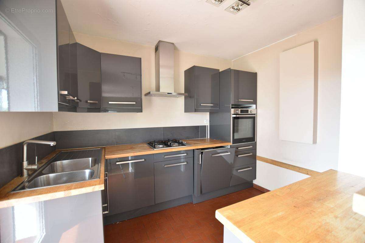 Appartement à LYON-9E