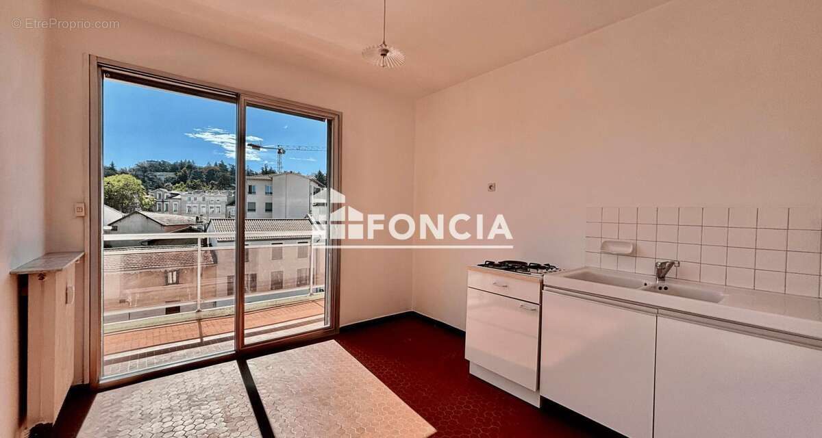 Appartement à TASSIN-LA-DEMI-LUNE