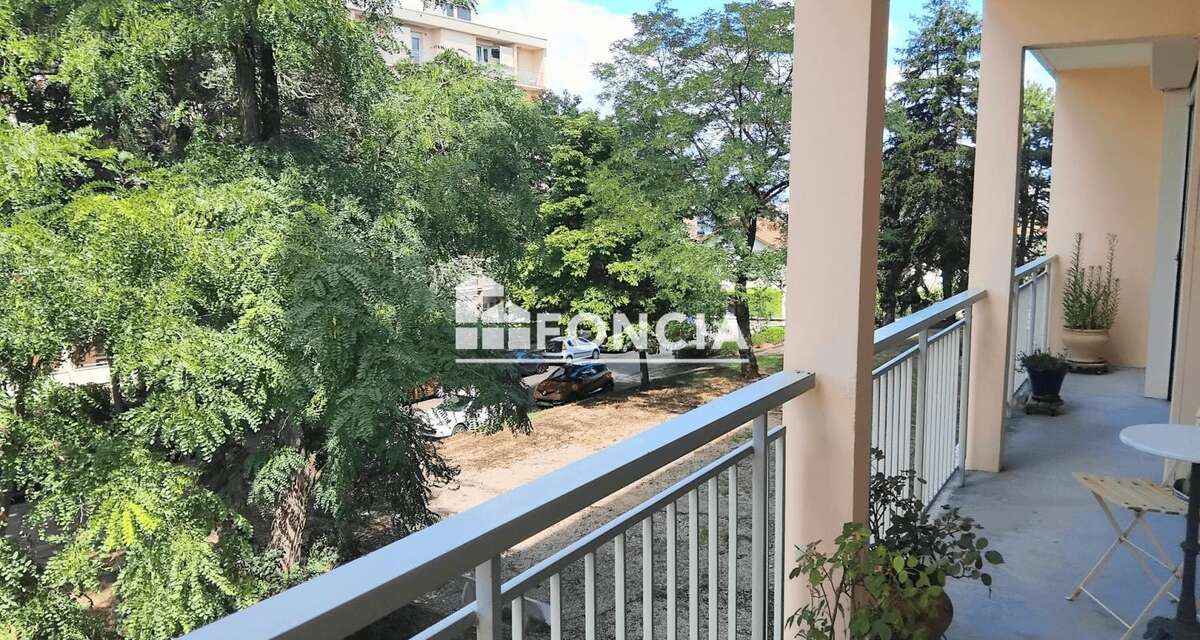 Appartement à SAINTE-FOY-LES-LYON