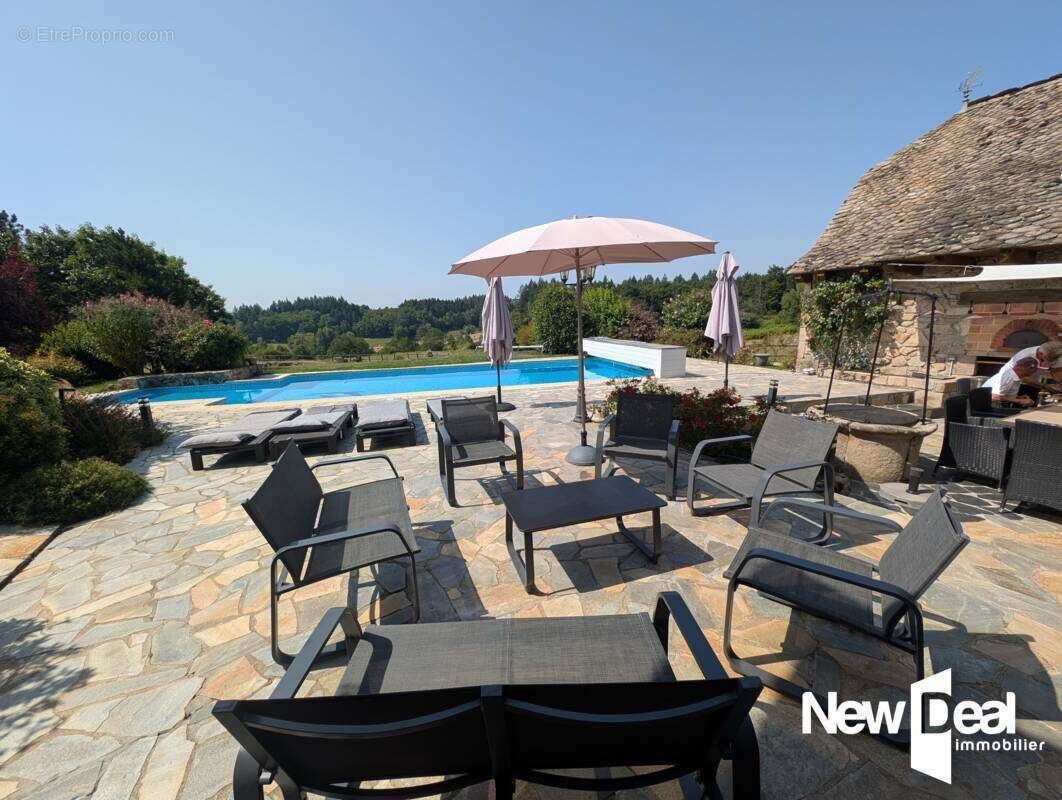 Maison à SERVIERES-LE-CHATEAU