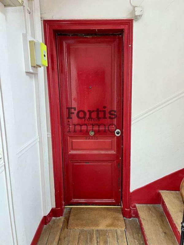 Appartement à PARIS-18E