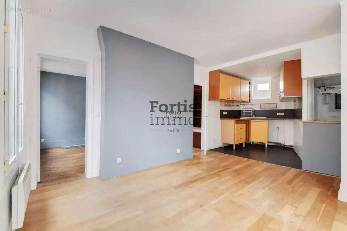 Appartement à PARIS-18E