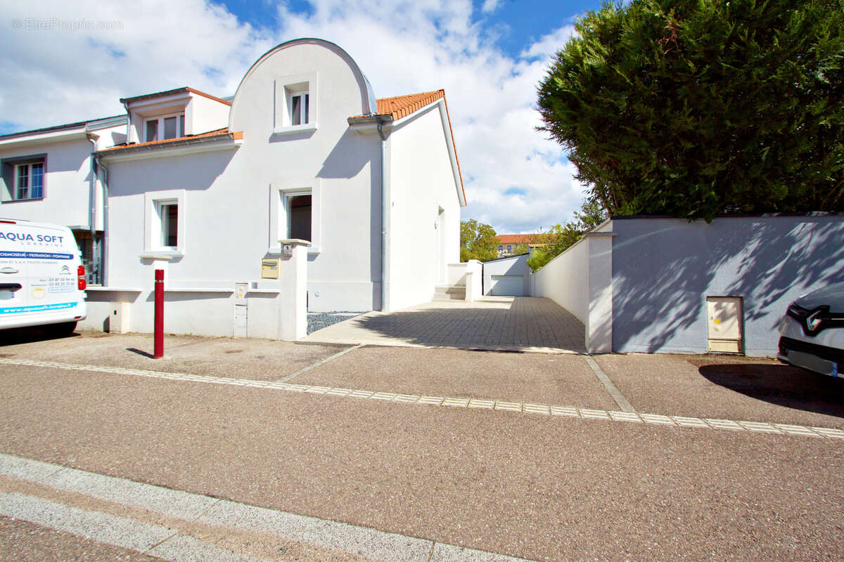 Maison à MOULINS-LES-METZ