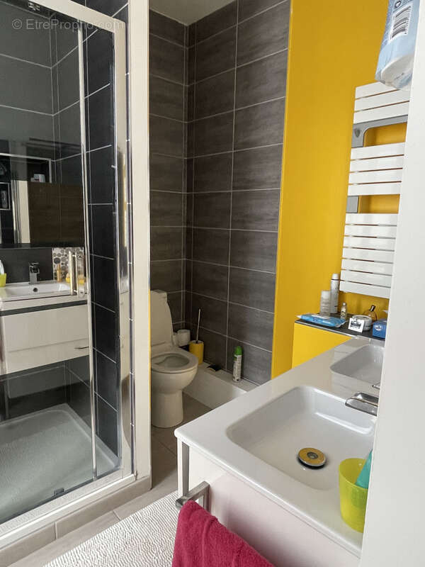 Maison à MONTS-SUR-GUESNES