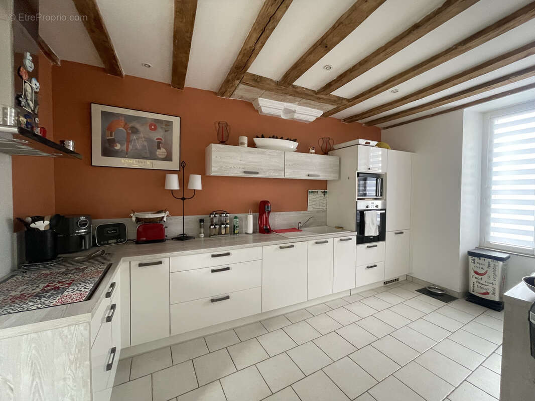 Maison à MONTS-SUR-GUESNES