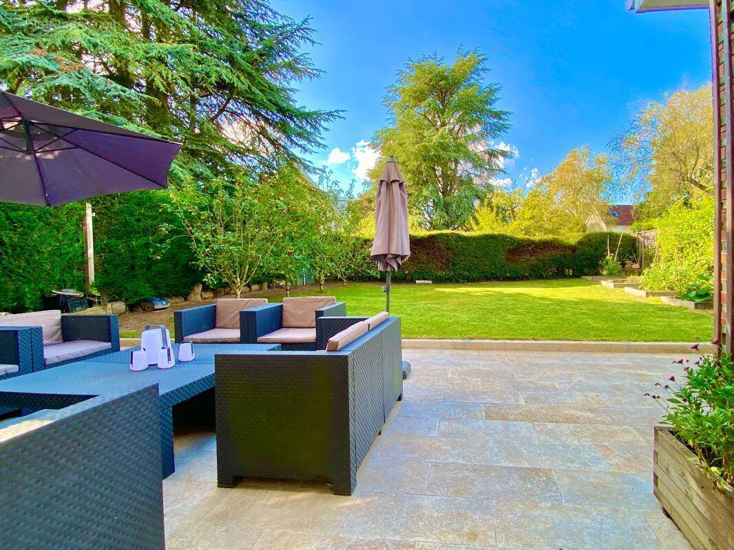 Maison à LES LOGES-EN-JOSAS