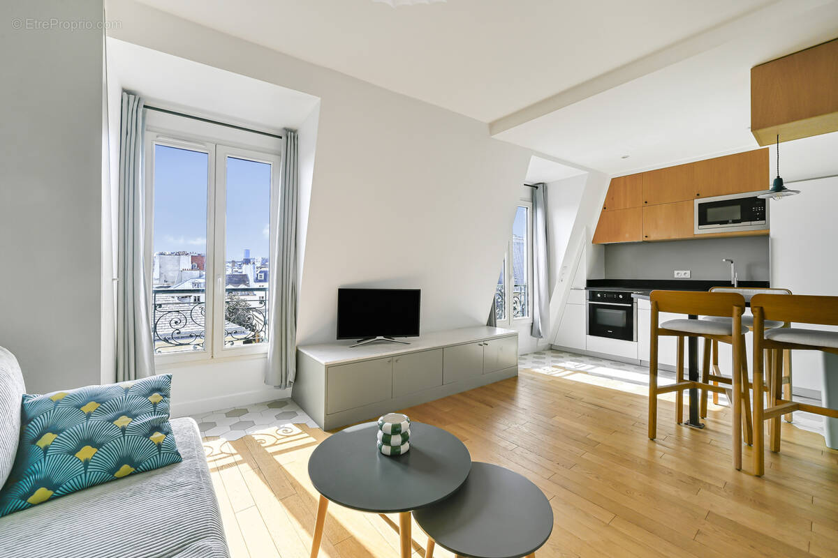 Appartement à PARIS-3E